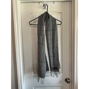 D&Y Softer Than Cashmere Houndstooth Scarf